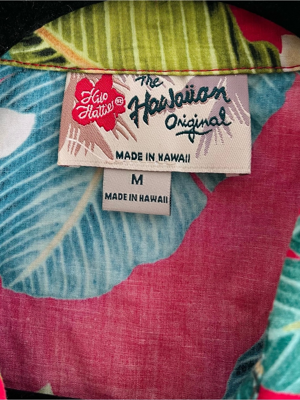 Hilo Hattie The Original Hawaiian Shirt Red Green Sleeveless Collared Top Medium - Picture 2 of 5